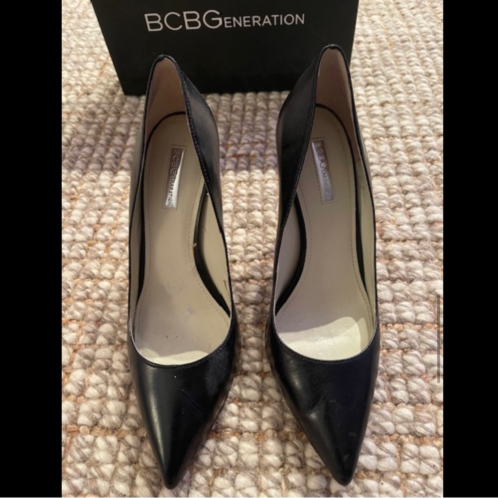 BCBG Treasure black pointed toe pumps - Picture 3 of 14
